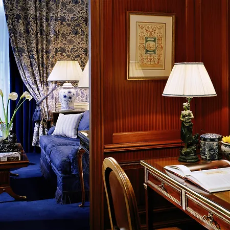 San Régis 5* Paris