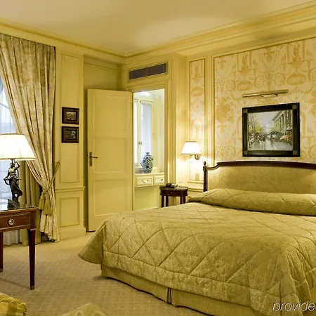 San Régis 5* Paris