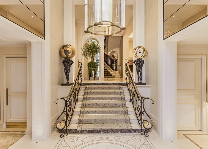 San Regis 5* פריז