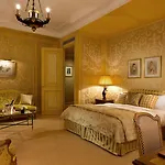 San Regis Hotel