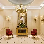 San Regis Hotel