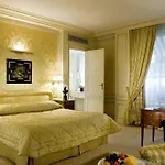 San Regis Hotel