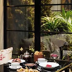 San Regis Paris